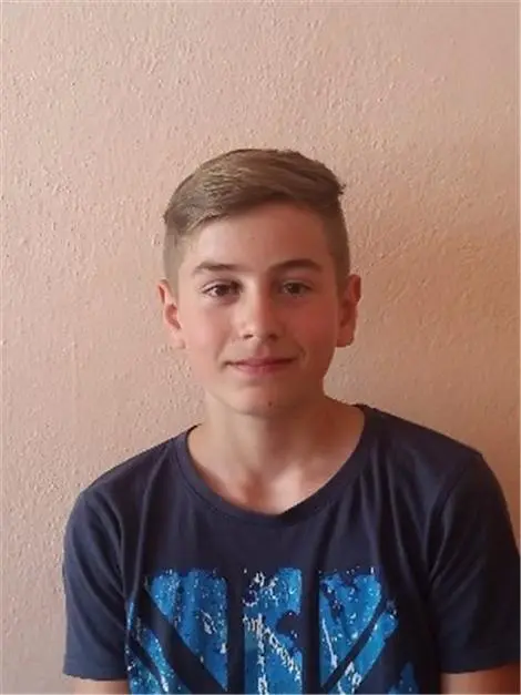 AĎ
