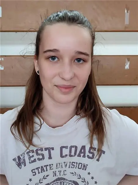 Zuzana  REPOVÁ