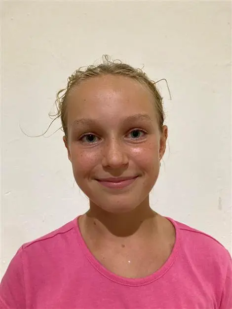 Nina MACÁKOVÁ