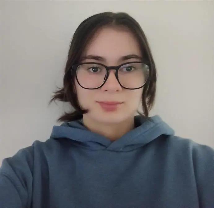 Simona NAŠTICKÁ